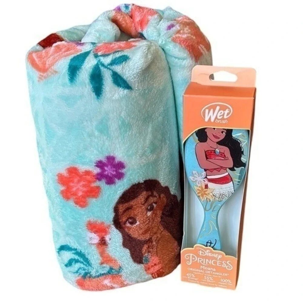 Disney Moana Blanket & Brush Gift Set: The Big One Oversized Throw Wet Brush NEW
